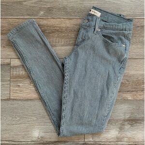 Levi's 524 Ultra Low Rise‎ Skinny Leg Jeans Womens Blue White Striped Size 26x32